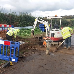 BT Openreach Re-routing Cables on Hannington Road Flood Area 2016