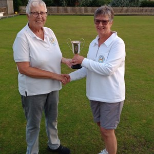 Ladies 2 wood winner Clare Thomas (on right) with runner up Jenny Johnson