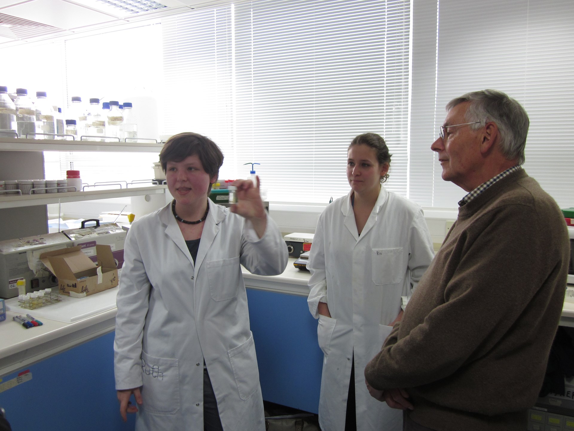 Explanation of procedures during a laboratory visit