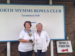 Karen King wins the Barker Cup, Runner up Diann Howell
