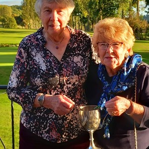 Duckams  Pairs winners Barbara Hesketh and Margaret Booth