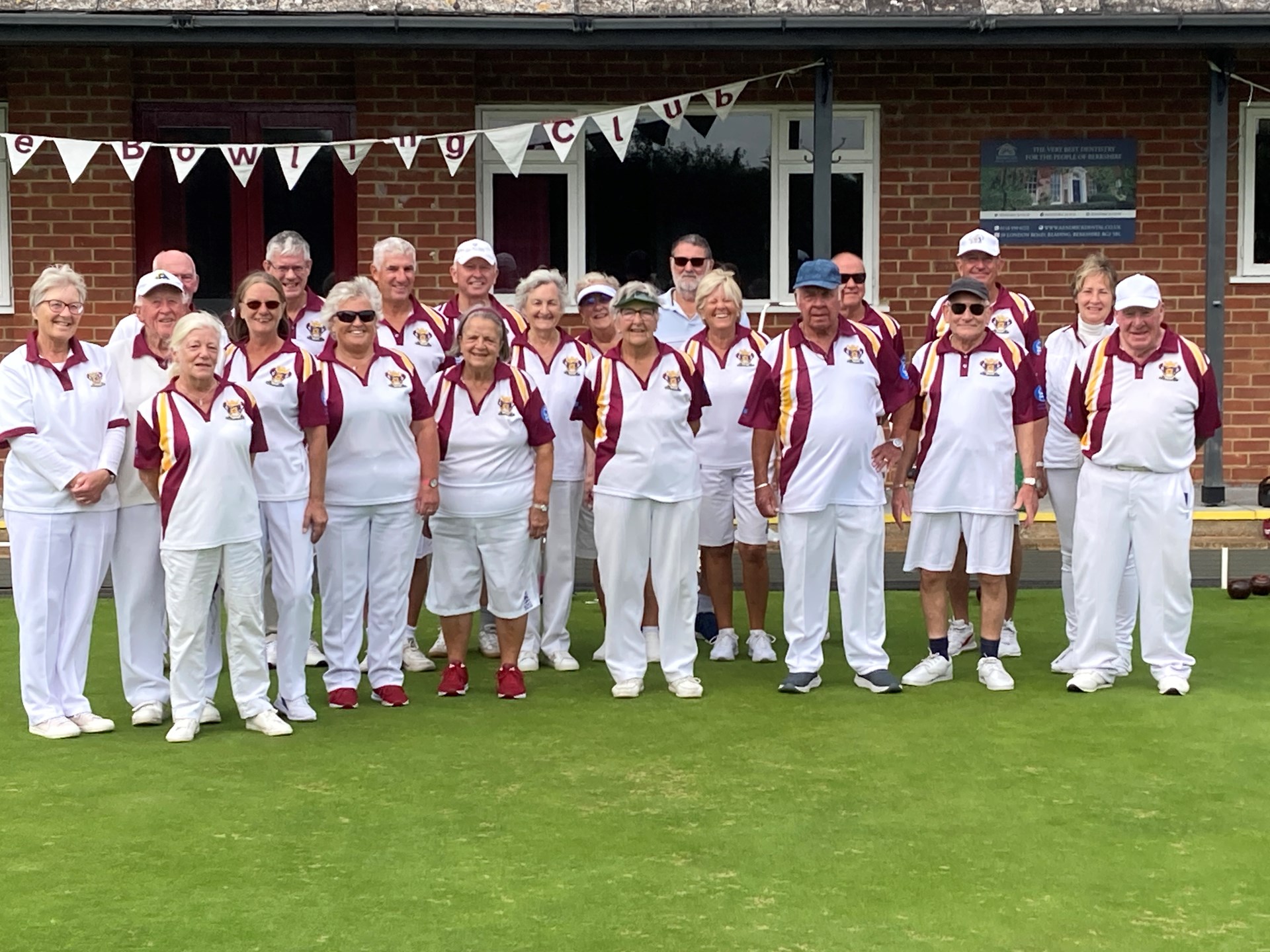 Players assembled for the inaugural Ladies v Gents Top Club competition Players assembled for the inaugural Ladies v Gents Top Club competition