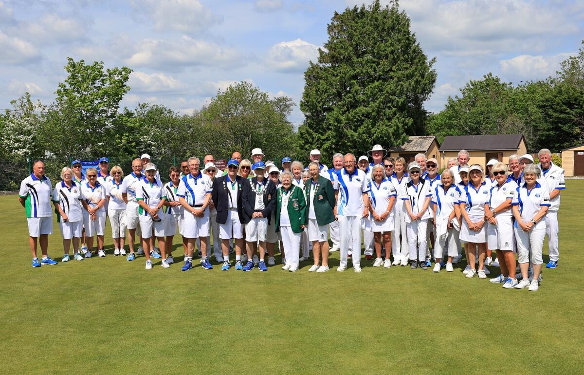 Presidents Team & Totnes Team Presidents Team & Totnes Team