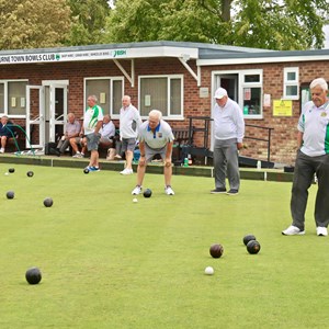 Duncomb Shield: Bowlers in action.