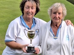 Karen King wins the Barker Cup
