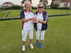 LADIES PAIRS RUNNERS UP