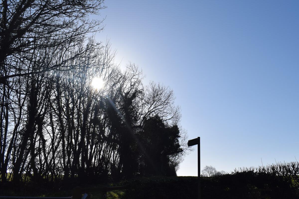 Footpath to Lower Thorpe