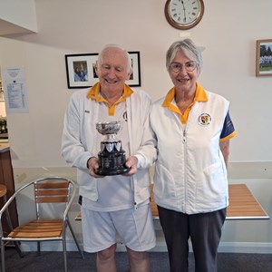 Haywards Heath & Beech Hurst Bowls Club Finals winners and runners-up