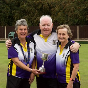 Mixed pairs winners - Jason Doherty/Deb Perruzza