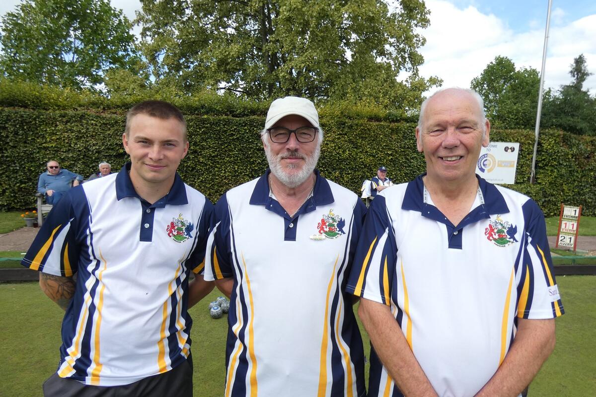 Marker Steve Baker with Brad and Dave either side (c) Cynthia and David Hamilton