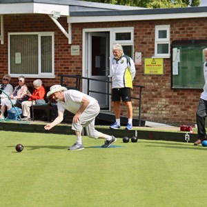 Duncomb Shield: Bowlers in action.