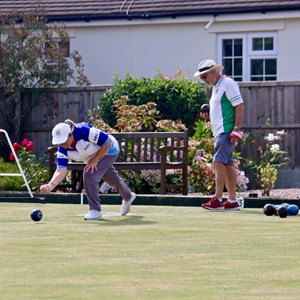 Secretary's Pairs: players in action.