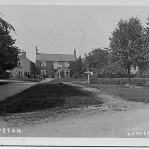 Red Lion and Village Green prior to 1920