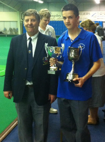 Ed Elmore National Under 18s Champion 2011 (ESMBA Chairman presents trophy)