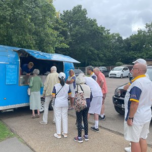 Brisk business for Bangs burgers (Photo: Mike Wakeling)