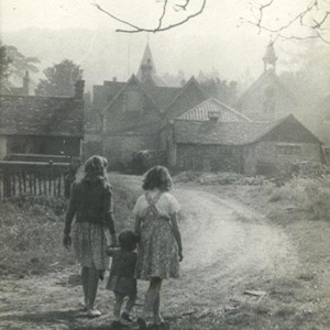 Children in Swanworth Lane