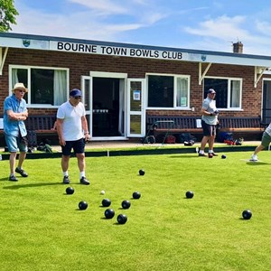 Bourne Town Bowls Club - enjoying a roll-up