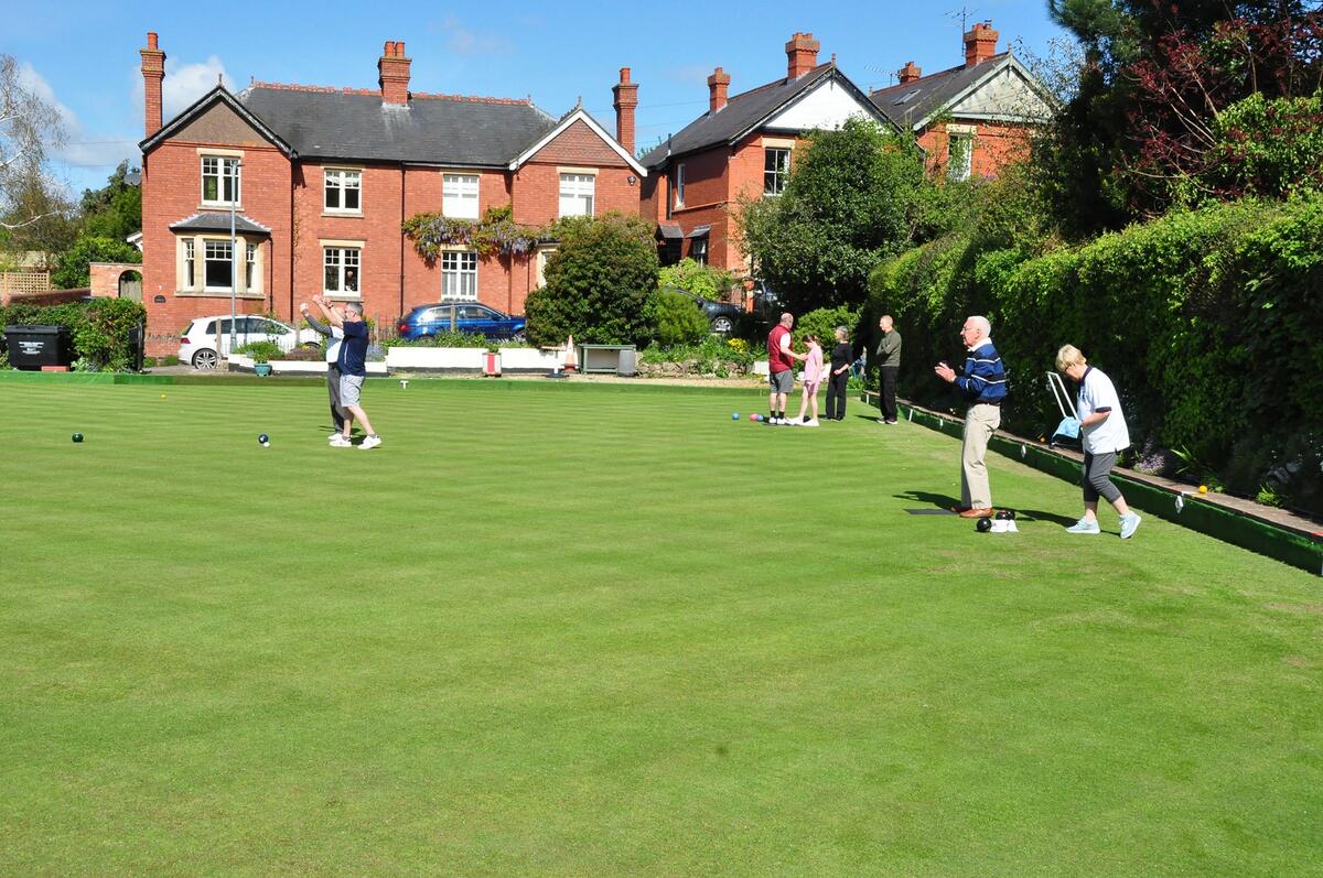 Ledbury People Trying Bowls