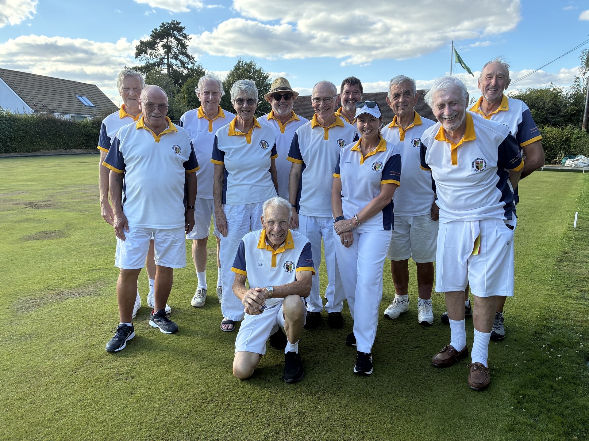 Here's the team that ended our losing streak by beating Balcombe 62-60. Thanks to Jacquie/Lynne Box for the picture