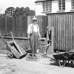 Rufus Pegram mending pump 11 Kelmarsh Road 1968