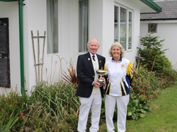 Fred Berry Cup winner Sue McKay with President John Newland