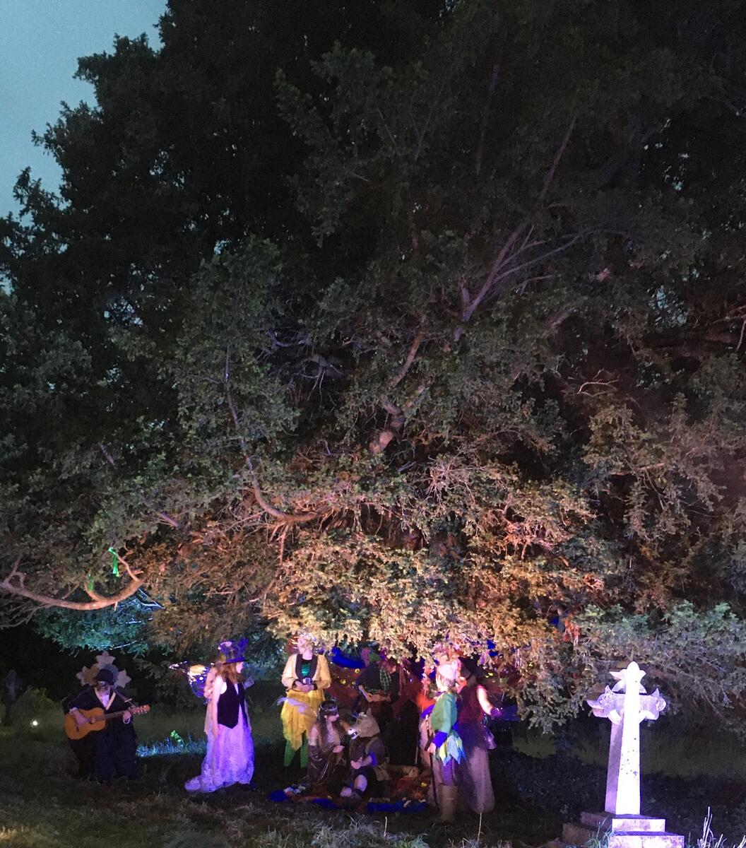 Production of "A Midsummer Night's Dream" in Cusop Churchyard