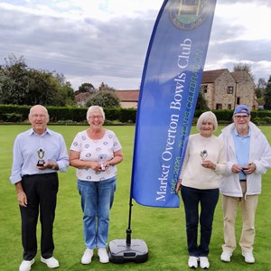 Winners of the Australian Pairs competition Jenny Johnson and Dave Edwards (on the left) with runners-up Jenny and Eddie Owen.