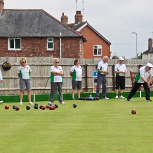 Oddfellows Rose Bowl: Players in action