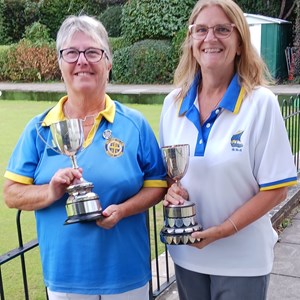 Mandy with Winners Trophy - Jo happy with Runners - Up ! 30.8
