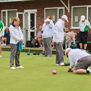 Duncomb Shield: Bowlers in action.