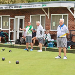 Duncomb Shield: Bowlers in action.