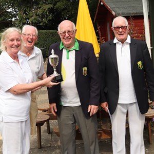 Winners mixed 2 woods pairs Janet and Ian