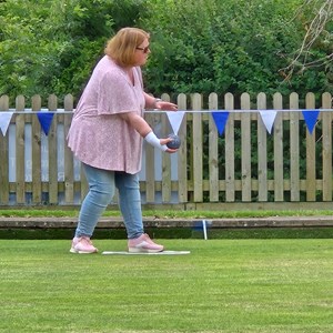 Roy & Liz's daughter Karen 'having a go'.