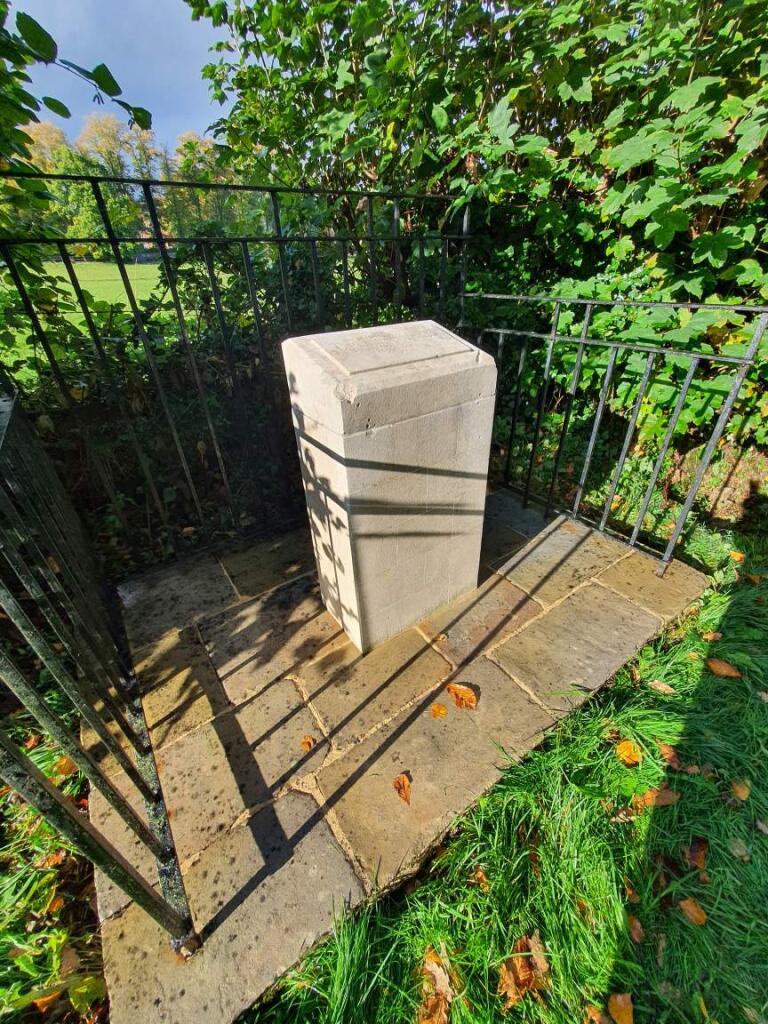 Eliot Cohen Memorial Stone, Church Road