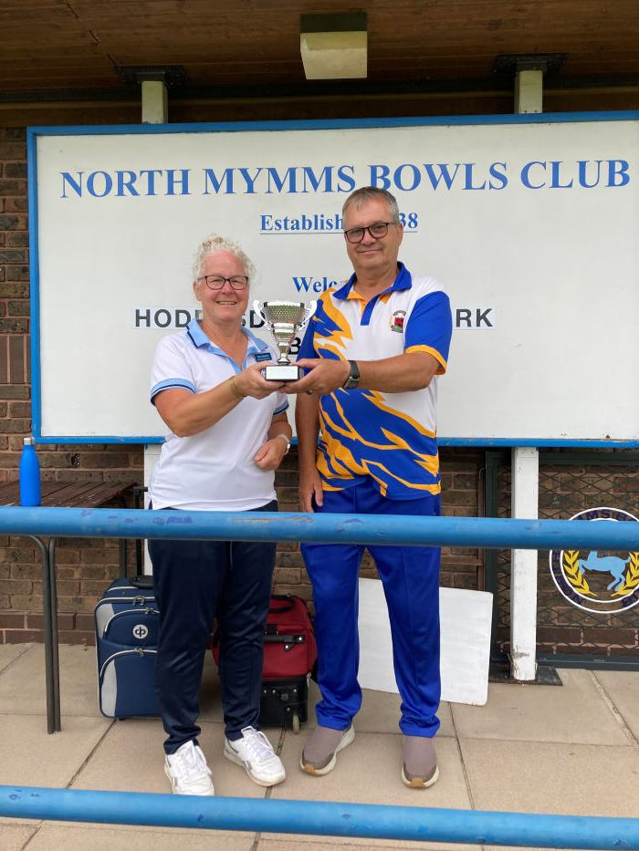 Chris Wootton, receives the Delsa Cooper C up