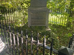 Barnoldby le Beck Parish Council Barnoldby le Beck Obelisk