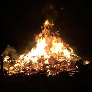DEC 17th LADBROKE BONFIRE  (by DT)  Not many villages can say they have their annual bonfire on land owned by Robert Catesby, leader of the gunpowder plot.