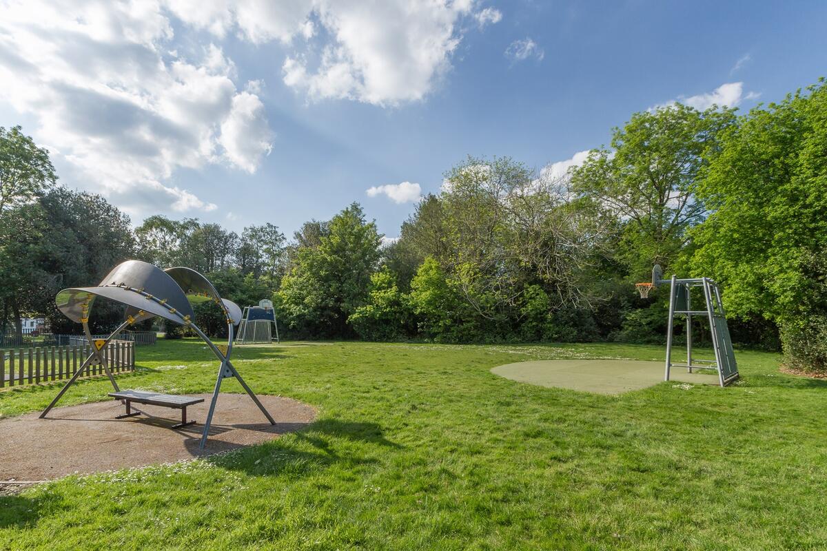 Play area for children over 6 years of age Play area for children over 6 years of age