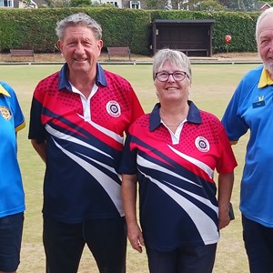 Yvonne, Jo & Paul -  plus Malcolm Butler - Hampshire Team 16.8