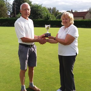 Novice cup winner Gordon Corby with runner up Sue Fleckney