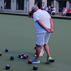 Spectators had to watch very tight matches  - all eyes on the scoreboard !!