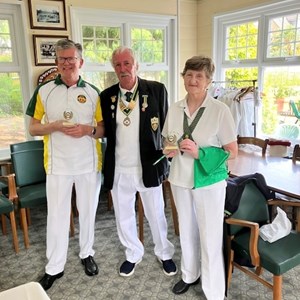 Simon Powney & Peggy Marshall winners of the opening day 3 wood pairs competition