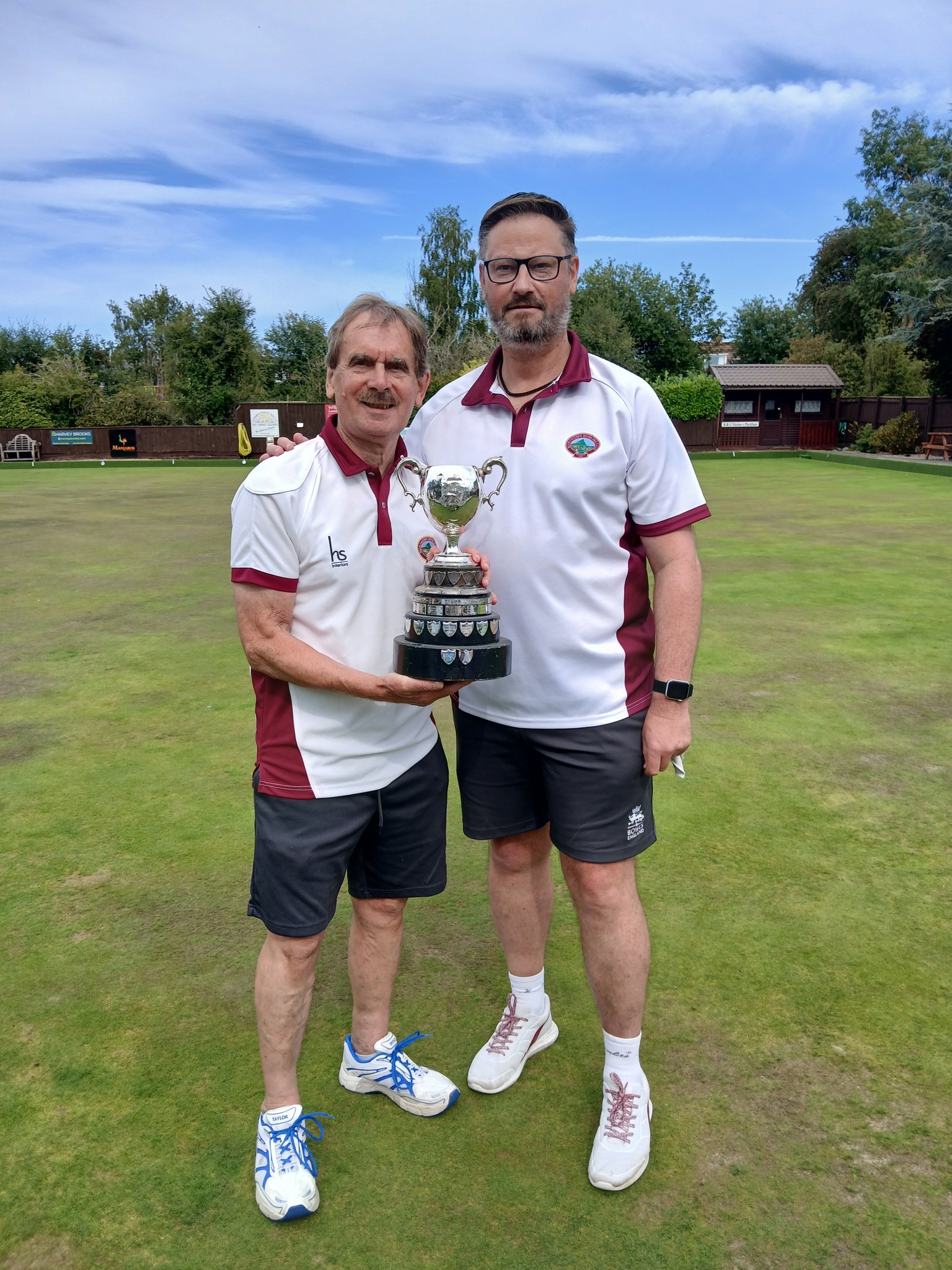 Les Russell and Any Miller win the Men's Pairs