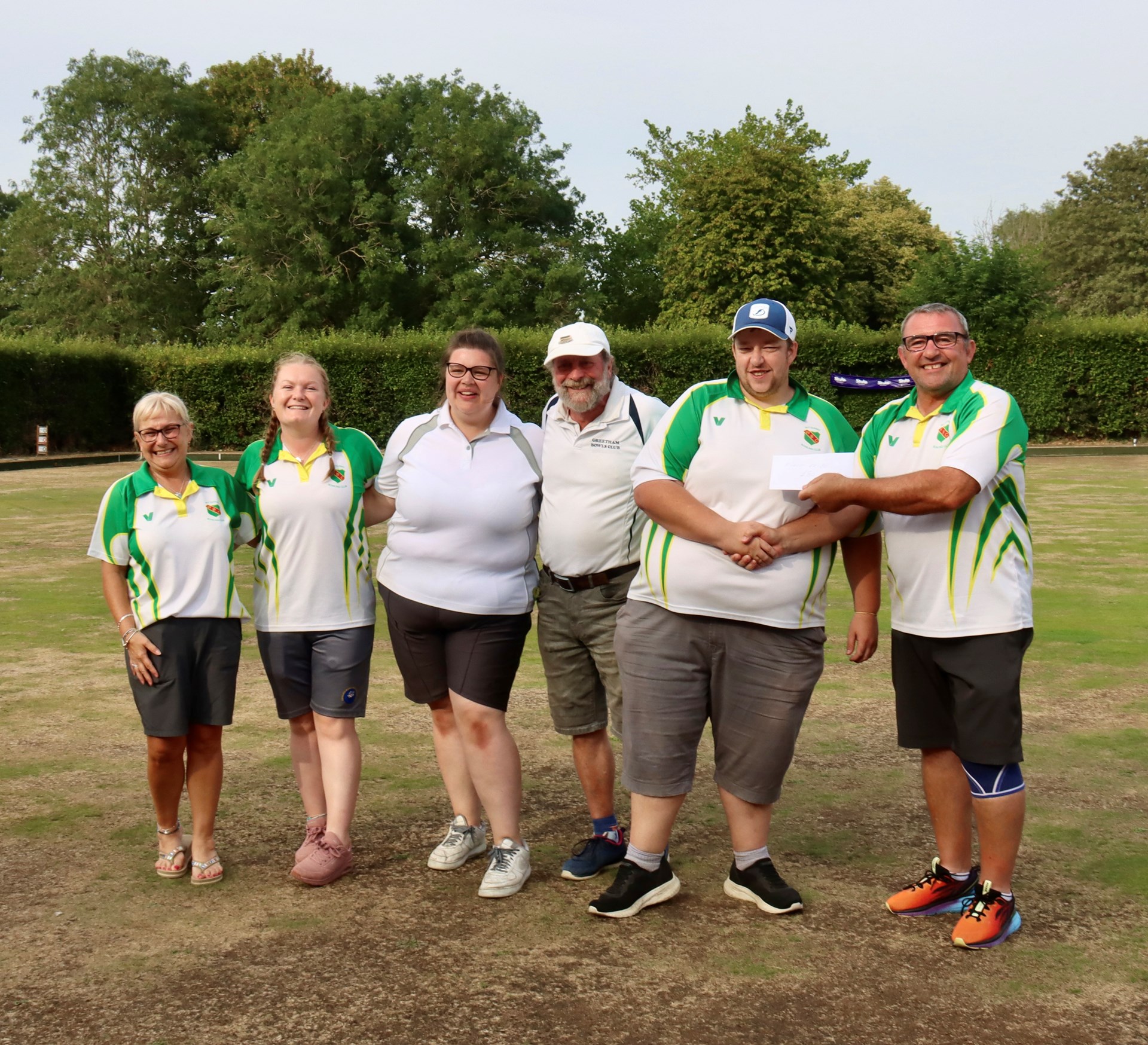 Winners: (L to R) Mitch Willoughby, Hannah Nikolich-Willoughby, Louise Harris, Acting Chairman Don McGarrigle, President James Henderson and captain Ally McNaughton.