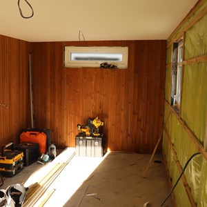 Ceiling painted, internal boarding progressing, external cladding to rear wall completed Tue 4 Mar 2025