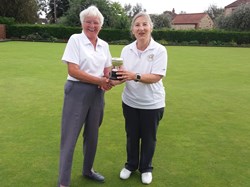 Ladies 4 wood winner - and Club champion -  Colleen Laker on right with runner up Cathy Mitchell