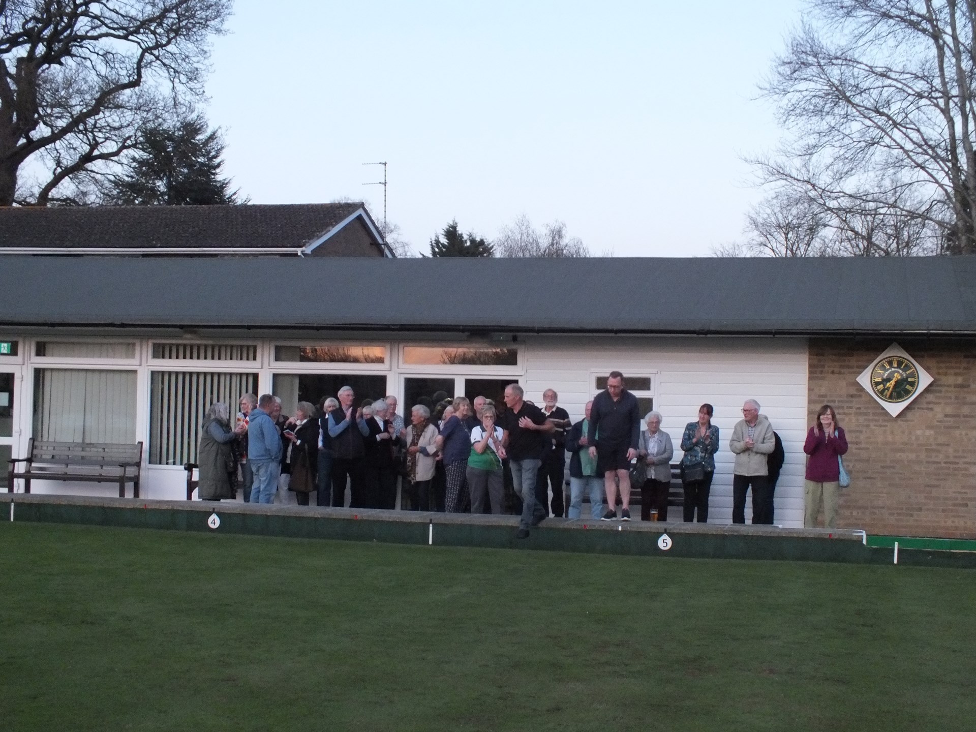 Members watching Colin