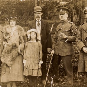 George Victor, Robina his wife, Edie age 8, George Sylvester, Percy Broughton and Horace (Bob). 1915