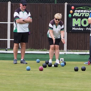 Aldiss Park Bowls Club Age UK Woodpeckers Semi
