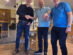 Tim and Ian share the captains competition